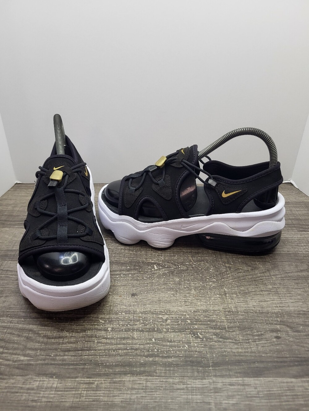 Nike Air Max Koko Platform Sandals Black/White/Gold Women’s Size 8
